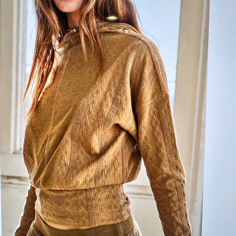 EUC - Free People Movement Tap In Cable Pullover sz Medium